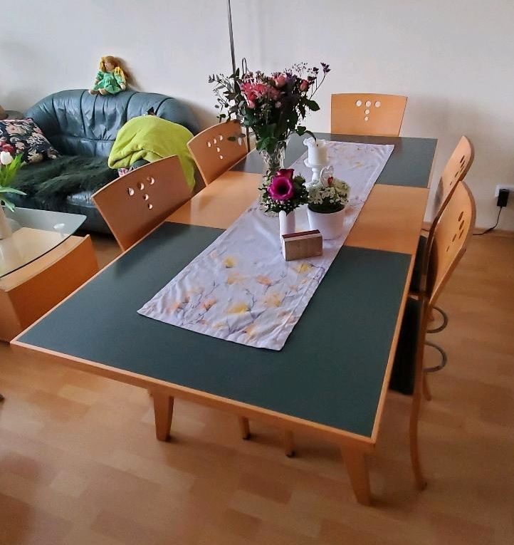 Esstisch mit 6 Stühlen in Berlin