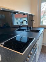 Schwarze Küchenrückwand Glasoptik mit Steckdosen Niedersachsen - Braunschweig Vorschau