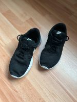 Nike Schuhe gr. 37.5 *schwarz* Niedersachsen - Braunschweig Vorschau