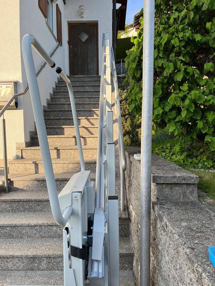 Rollstuhllift/ Plattformlift für gerade Treppen in Unterhaching