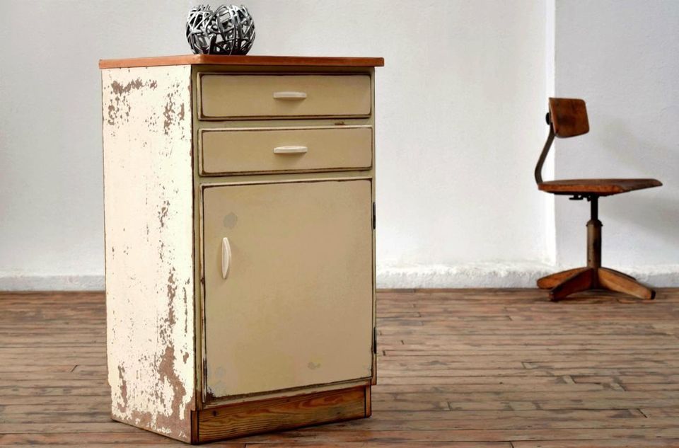 Schrank Shabby Weiß Antik Alt Vintage Holz Bauhaus Sideboard in Dresden