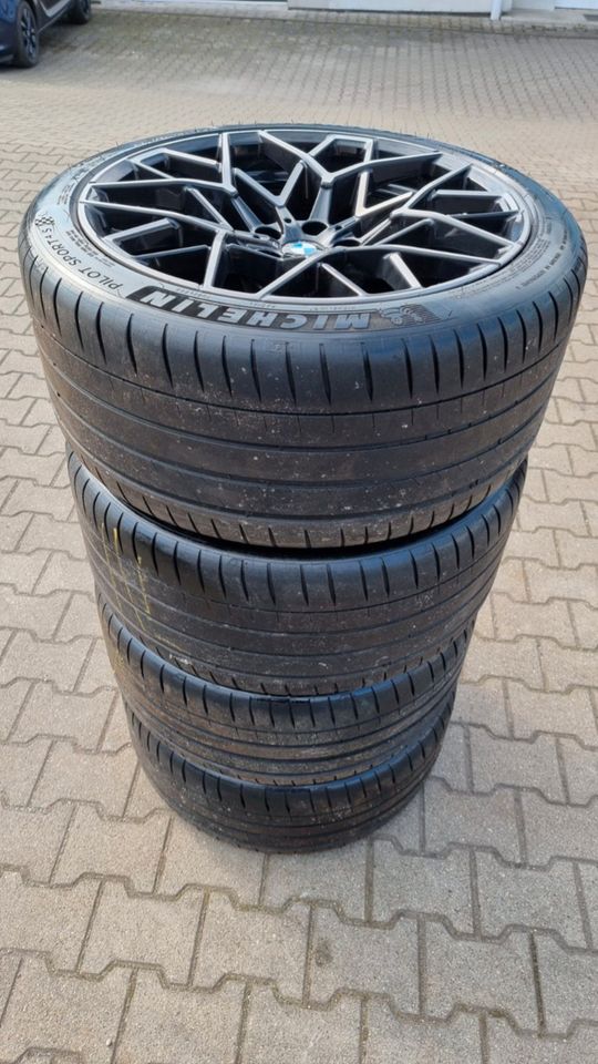 original Sommerräder BMW M8 285/35 ZR20 275/35 ZR20 Sommerreifen in Brandis