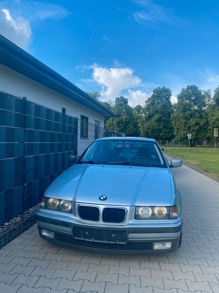 BMW E36 320i in Maroldsweisach