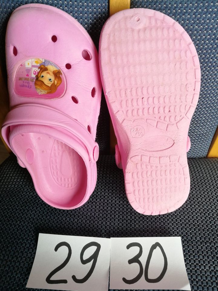 crocs Badeschuhe C13 28 29 30, Hausschuhe 29 "Sofia die Erste" in Holzwickede