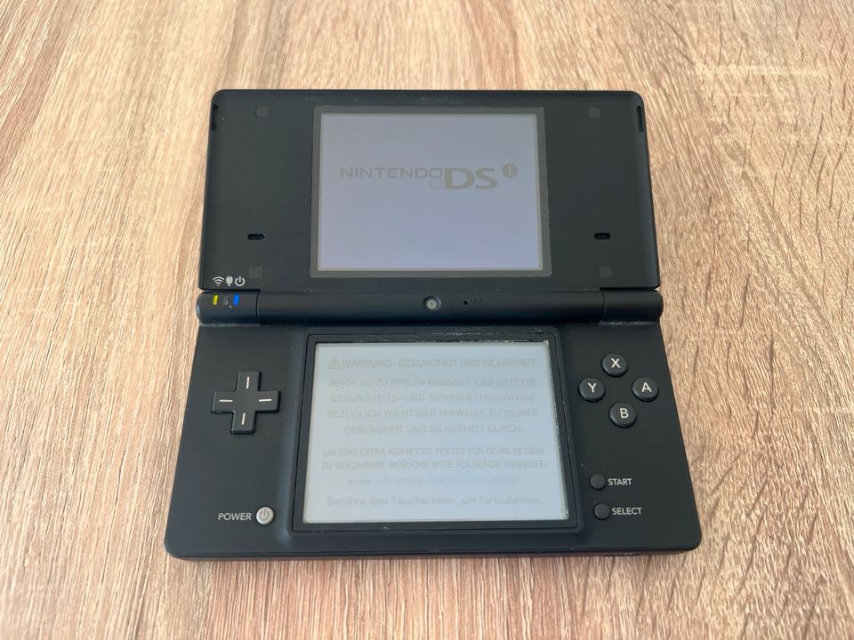 Nintendo DSi Schwarz in Berlin