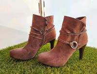 Stiefeletten Tamaris sehr guter Zustand  Gr.39 Hessen - Langen (Hessen) Vorschau