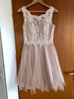 Festliches Kleid in rosé/champagner mit Spitze, Tüll und Schmuck Stuttgart - Vaihingen Vorschau