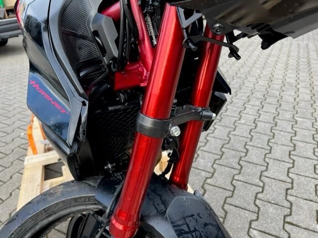 Honda CB 750 Hornet - dt. Modell 2023 - Unfall in Deggendorf