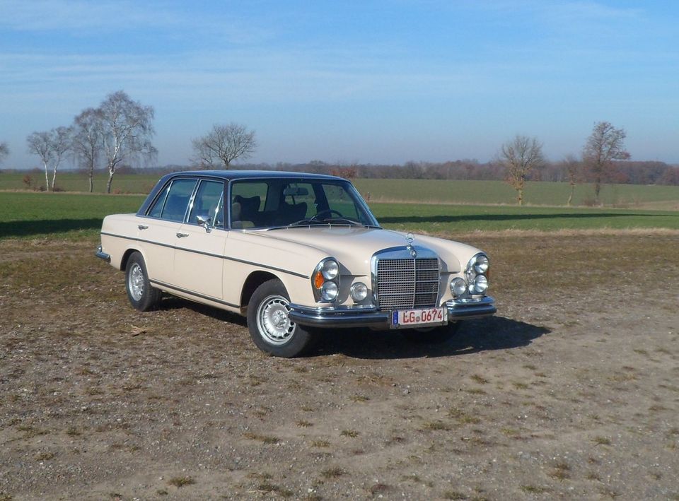 Abgebrochene "Restauration" 280 SE W108 in Dahlenburg