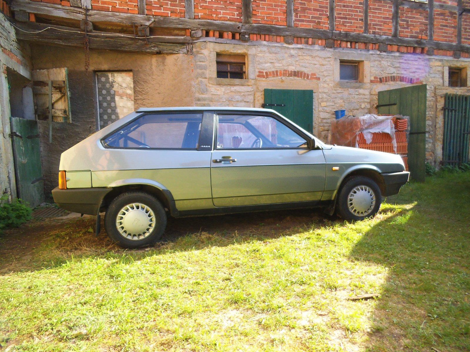 Abbildung des Autos Lada Samara 1100