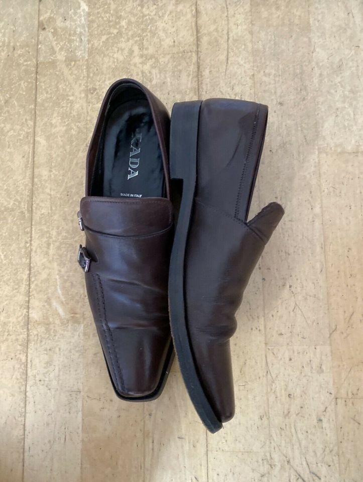 Herren Prada Schuhe in Donzdorf