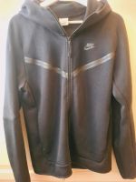 Nike tech fleece Jacke Gr S schwarz Wandsbek - Hamburg Rahlstedt Vorschau