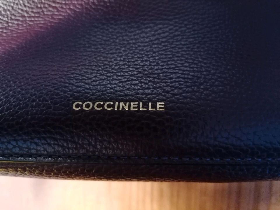 Coccinelle Damenhandtasche in Hamm
