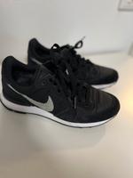 Nike Damen Schuhe Turnschuhe Sneaker schwarz Hessen - Kassel Vorschau