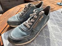 hellblaue Remonte-Sneaker Niedersachsen - Wolfsburg Vorschau