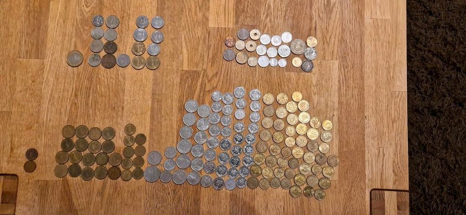 Münzensammlung Lipa Rubel Groschen Slowenien Spanien Fifty Pence in Andernach