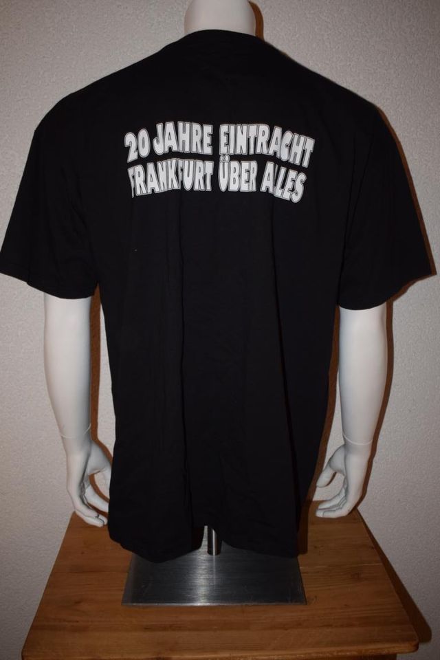 „20 Jahre Eintracht Frankfurt über alles“ T Shirt in Frankfurt am Main