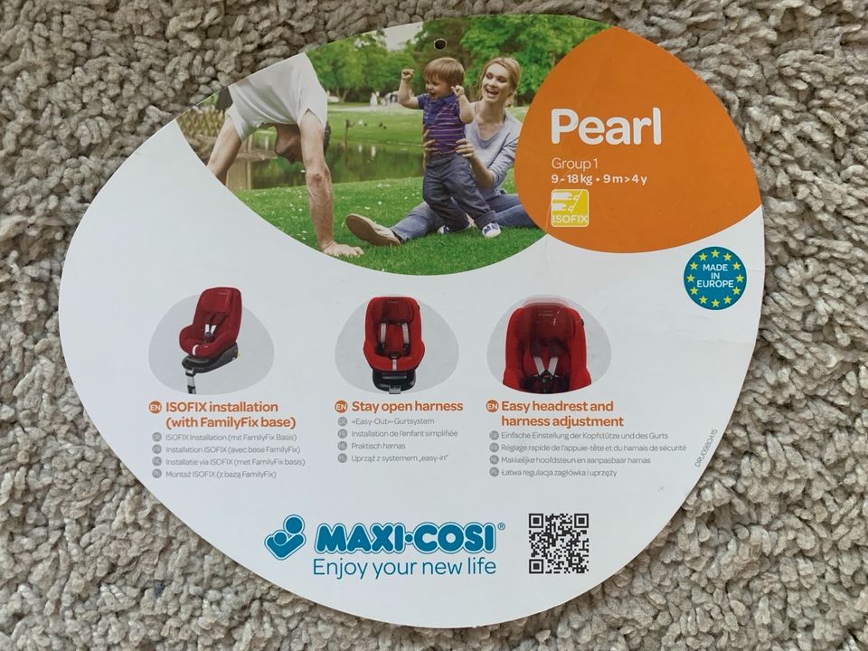 Maxi Cosi Pearl + Family Fix Station in Kassel