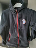 Fc Bayern Fleece Jacke gr.150 Neuhausen-Nymphenburg - Neuhausen Vorschau