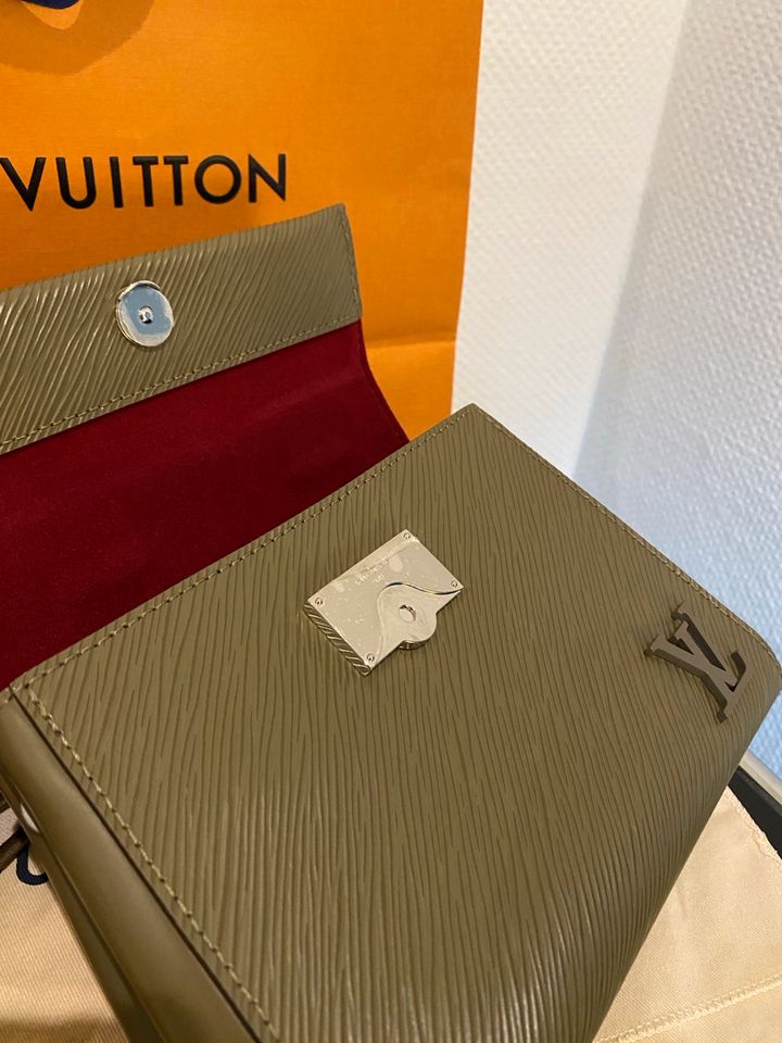 Louis Vuitton Tasche Cluny BB EPI FULLSET! in Ratingen