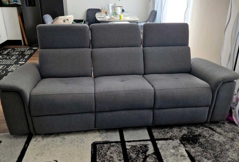 Sofa 3-Sitzer Pareli mit elektrischer Relaxfunktion in Geretsried