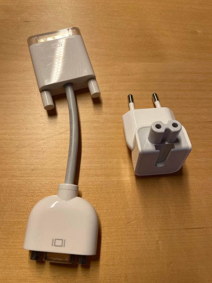 Apple Adapter VGA und Duckhead c7 zu einem Stecker Apple in Langweid am Lech