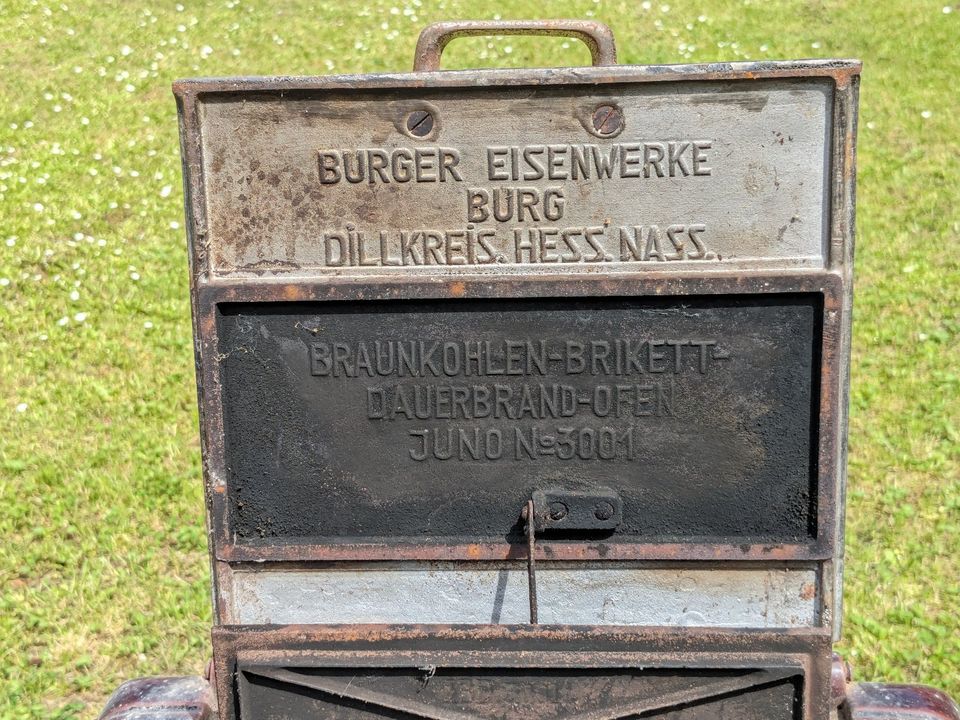 Alter Ofen Dauerbrandofen Juno Burger Eisenwerke, defekt in Morschheim