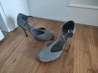Tamaris Gr. 40 High Heels grau Glitzer Pumps Schuhe Niedersachsen - Syke Vorschau