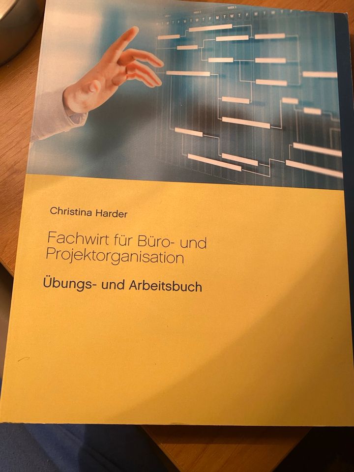 Übungs- und Arbeitsbuch Fachwirt für Büro- und Projektorganisatio in Niederkassel