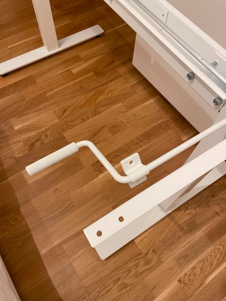 IKEA adjustable table frame - Schreibtisch Gestell Höhenvers in München