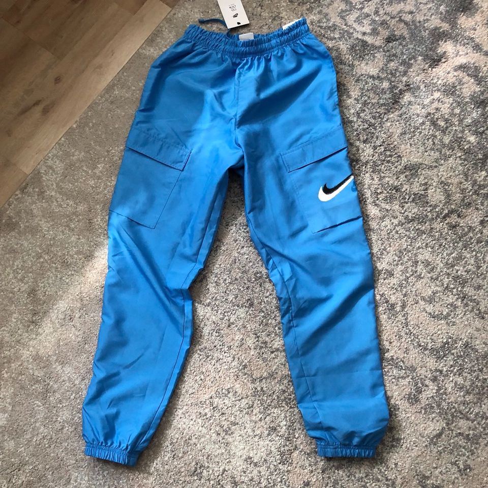 Nike Jogger Hit in Monheim am Rhein