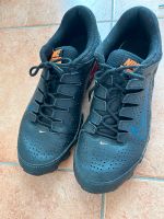 Nike Turnschuhe schwarz Gr. 42 Sneaker Brandenburg - Teltow Vorschau