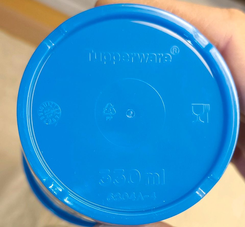 Tupperware Tupper Trinkbecher mit Deckel Camping Picknick Schule in Mönchengladbach