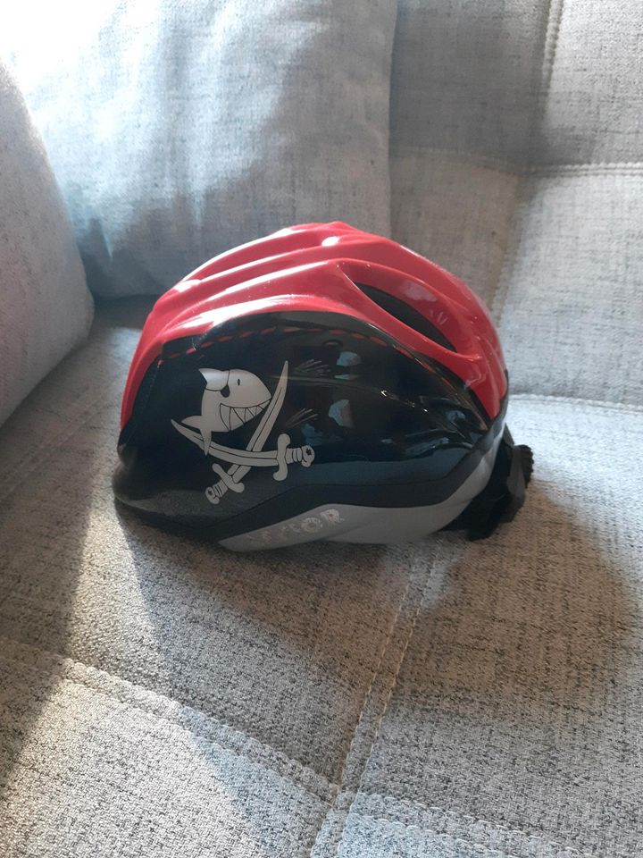 Fahrrad Helm rot schwarz 48-52 cm in Breidenbach 