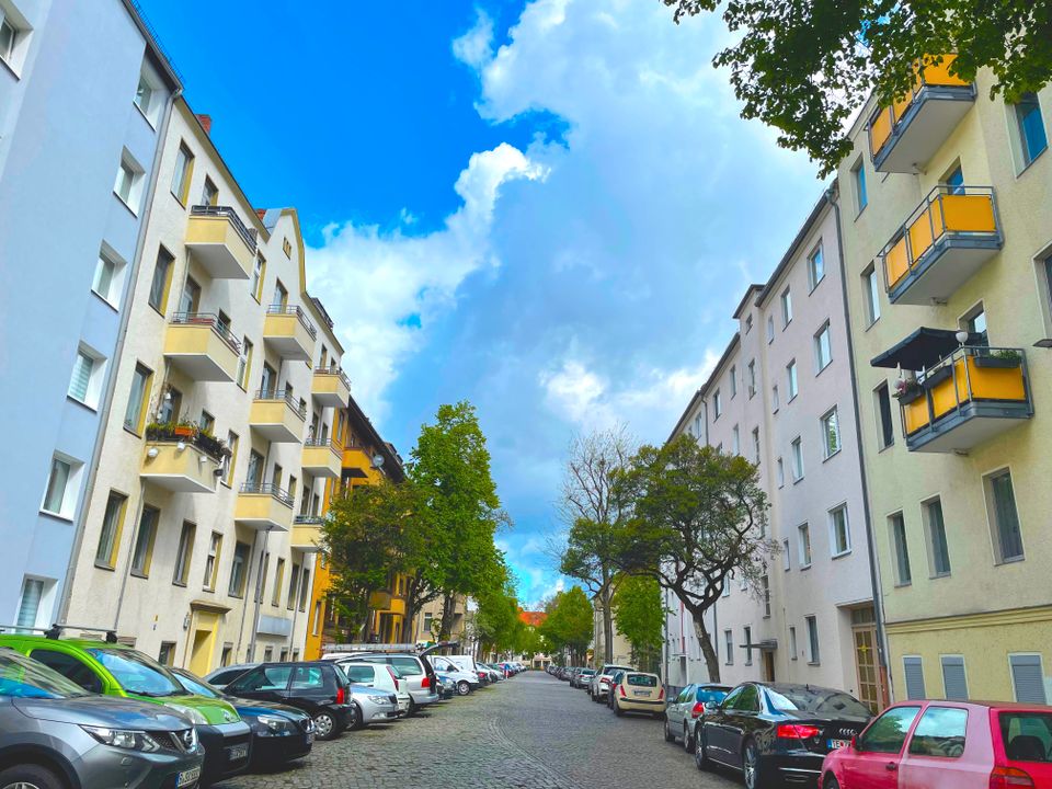 PROVISIONSFREI!! Dachgeschossrohling in Reinickendorf! in Berlin