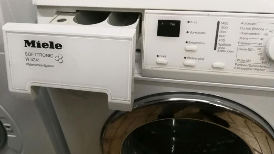 Miele Waschmaschine Softtronic WC 3241 watercontrol in Ratingen