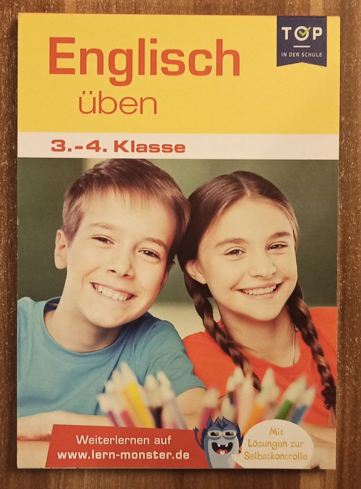 11 Übungsbücher für die Schule (zum Teil beschriftet) in Ellhofen