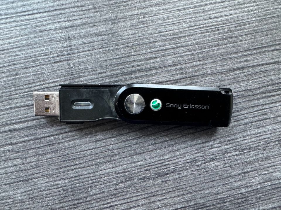 SONY ERICSSON M2 USB ADAPTER in Lüdenscheid