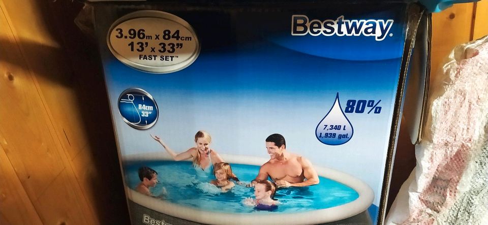 Bestway Pool in Herborn