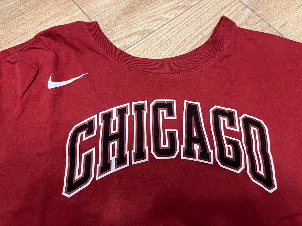 Nike Chicago Bulls T-Shirt, Baumwolle, rot, Größe M in Bornheim Pfalz