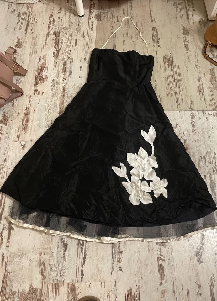 Petticoat Kleid 38 schwarz weiß in Heilbad Heiligenstadt