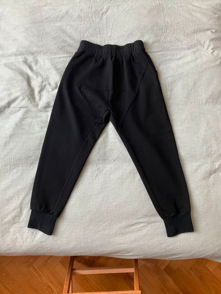 Julius Neu Romantika track pants in Reutlingen