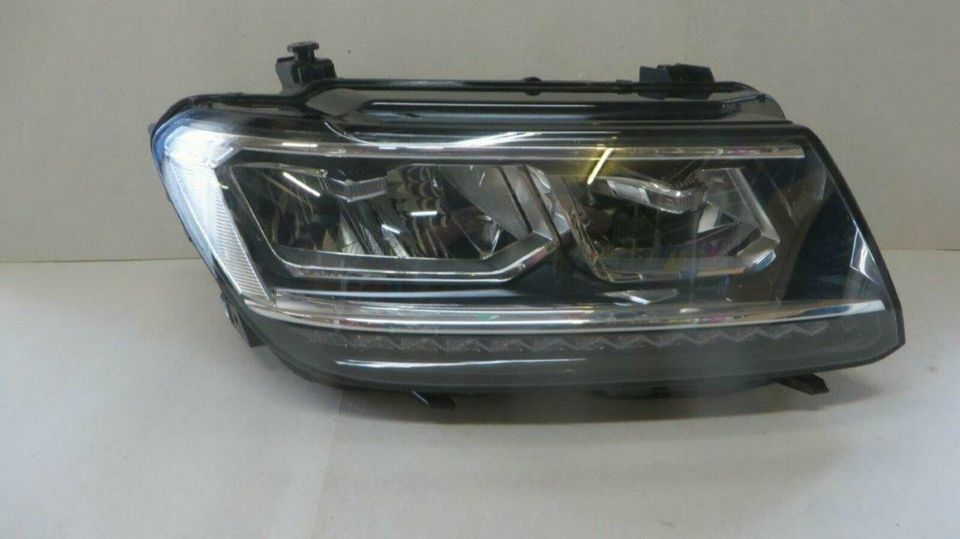 Scheinwerfer LED VW Tiguan II AD1 5N rechts ab 16-20 | 5NB941036B in Koblenz