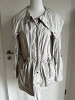 Hilfiger Denim Mantel/ Jacke Größe S in beige Nordrhein-Westfalen - Meschede Vorschau