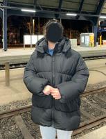Schwarze Winterjacke Pufferjacke Siyah Lang Kapuze Bomberjacke Thüringen - Gera Vorschau