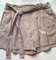 Schöne Sommer Damen Hose/Shorts im sehr guten Zustand Köln - Porz Vorschau