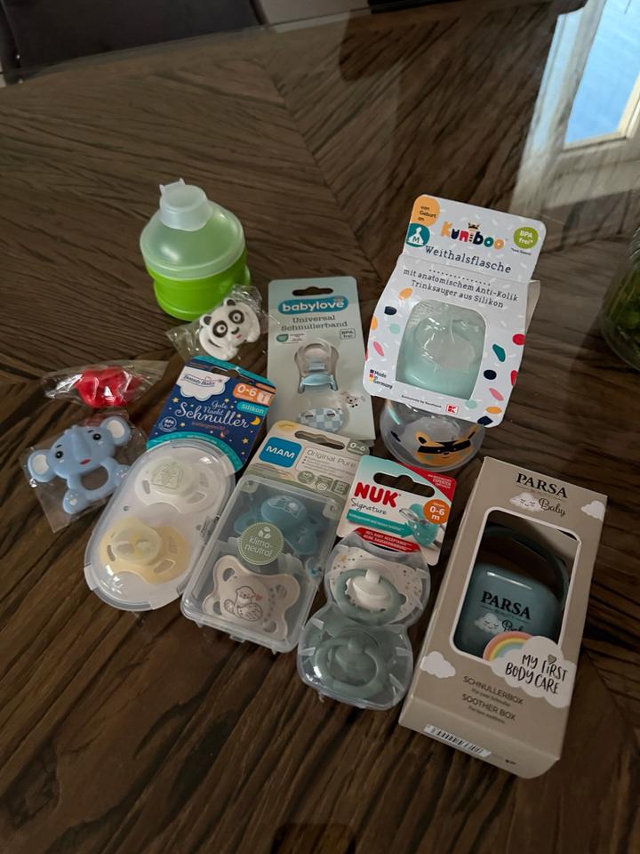 Set NUK,MAM Schnuller, Babyflasche, Schnullerbox, Schnullerkette in Giengen an der Brenz