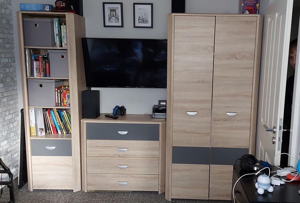 Jugendzimmer Schrank Regal Kommode in Krefeld