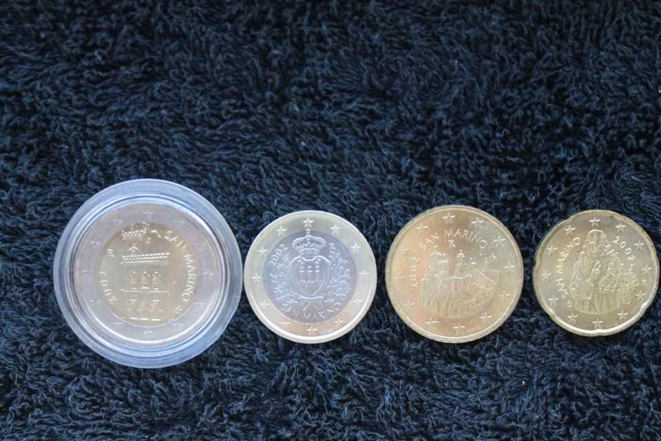 Kursmünzen San Marino 2002 von 2€ bis 20 Cent in Spay