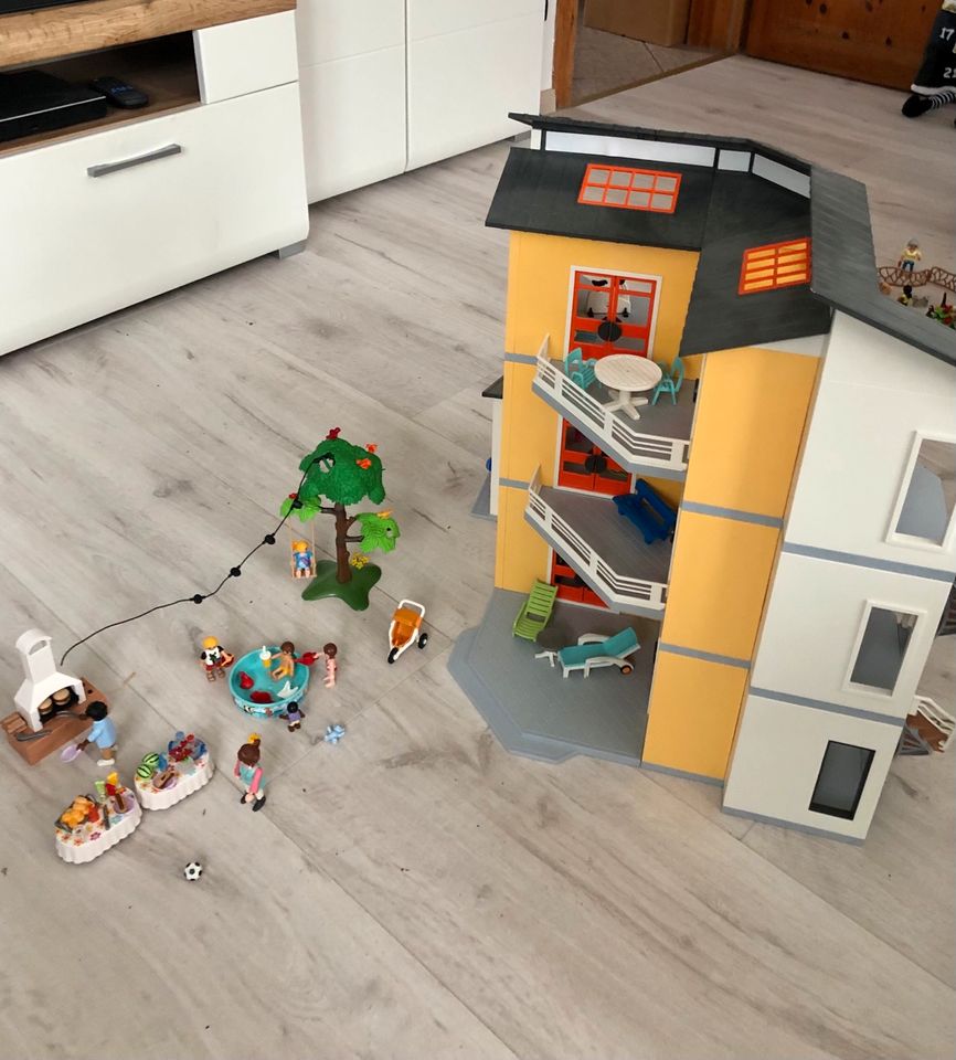 Playmobil Haus und Gartenparty in Glinde